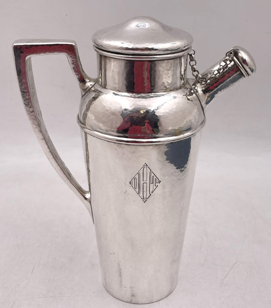 Shreve & Co. Sterling Silver Hammered Cocktail Shaker in Arts & Crafts Style from Early 20th Century