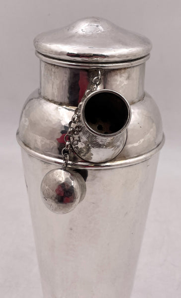 Shreve & Co. Sterling Silver Hammered Cocktail Shaker in Arts & Crafts Style from Early 20th Century