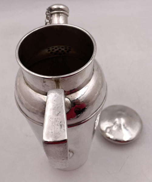 Shreve & Co. Sterling Silver Hammered Cocktail Shaker in Arts & Crafts Style from Early 20th Century